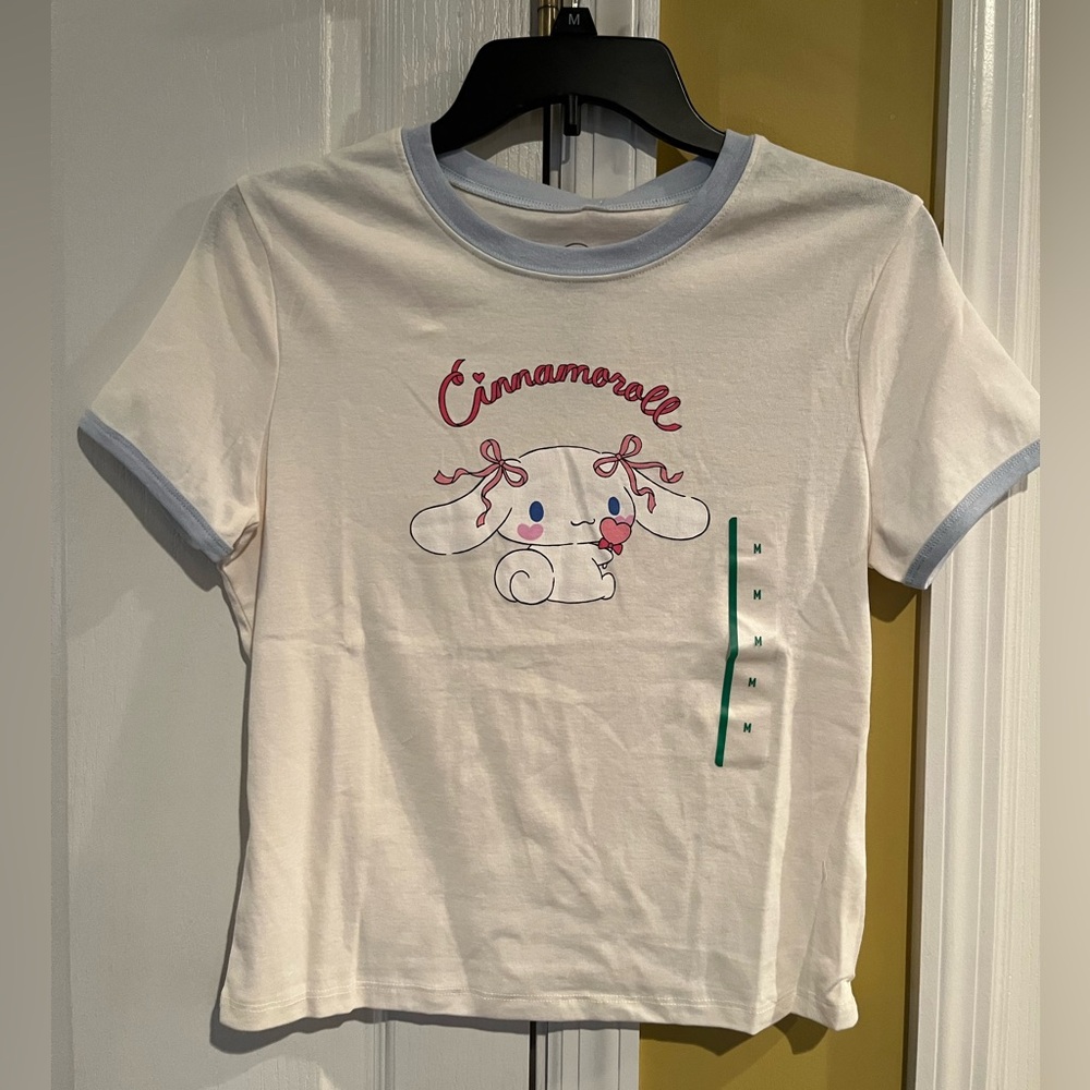 NWT Sanrio Cinnamoroll Shirt Size Medium
